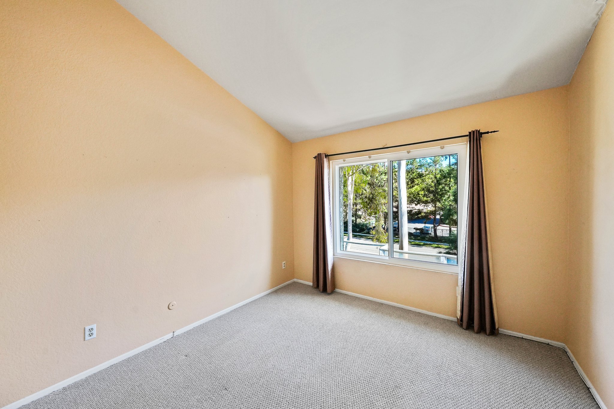 25-web-or-mls-1034 Whitewater Drive-25