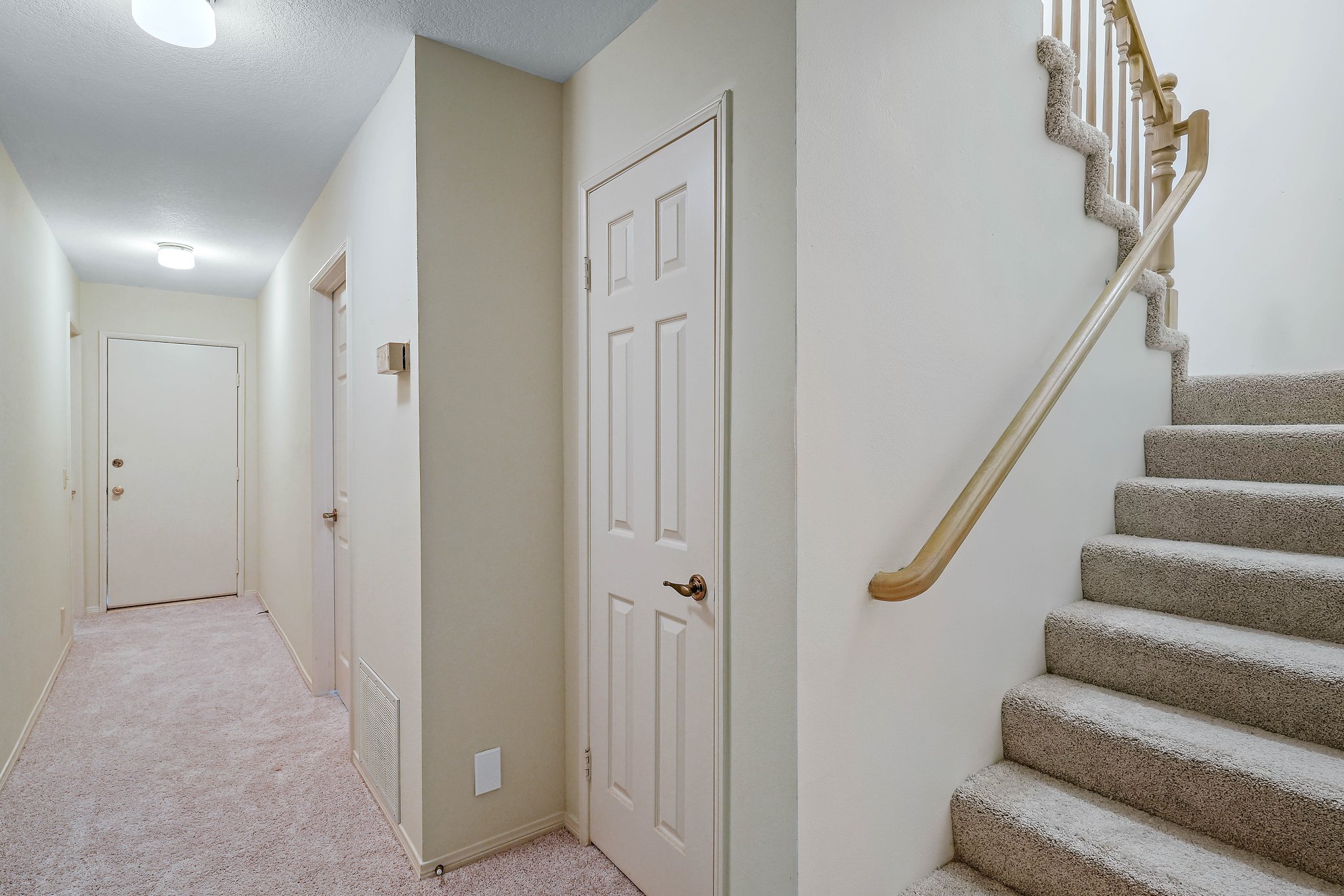 6404 Sealpoint Court-30